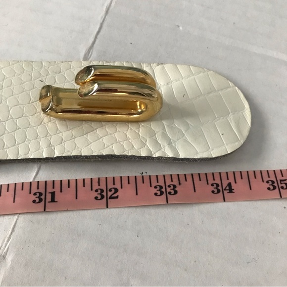 CALDERON Belt White Croc Embossed Leather Corset Gold Buckle Size Medium - Picture 9 of 10
